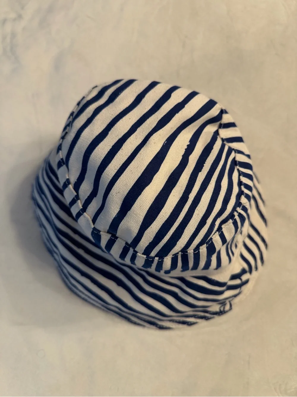 EUC! LL Bean x Erin Flett Navy Stripe Bucket Hat - Blue & White